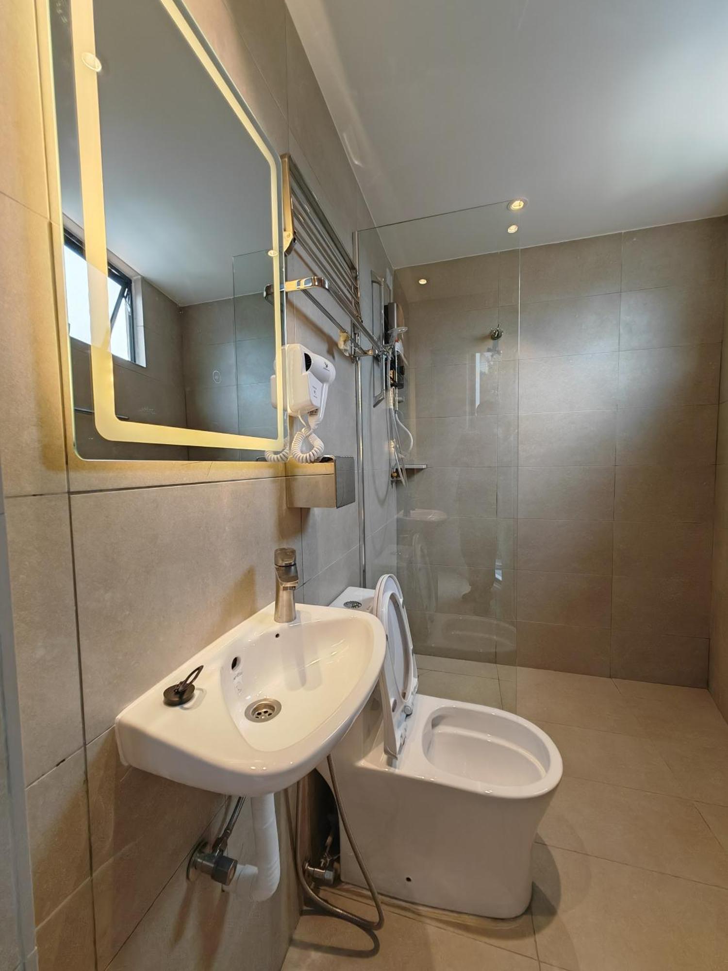 V Boutique Hotel Серембан Екстериор снимка