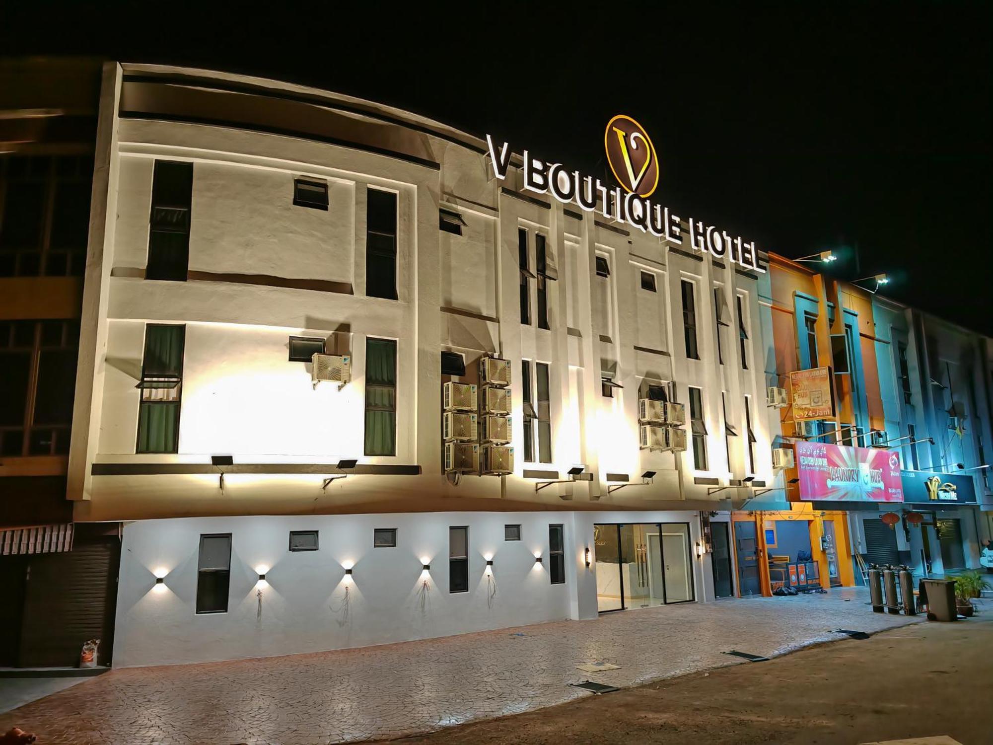 V Boutique Hotel Серембан Екстериор снимка