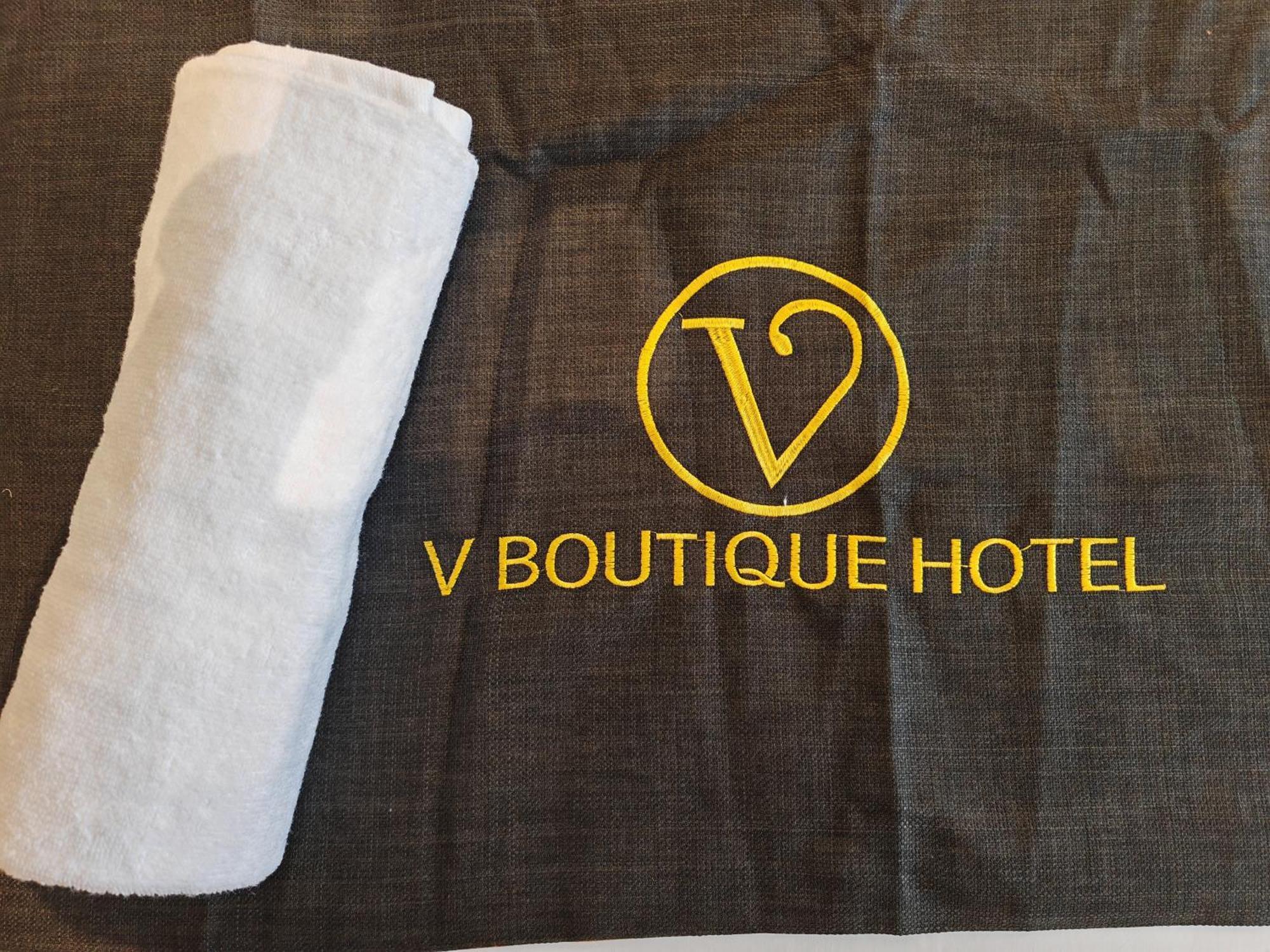 V Boutique Hotel Серембан Екстериор снимка